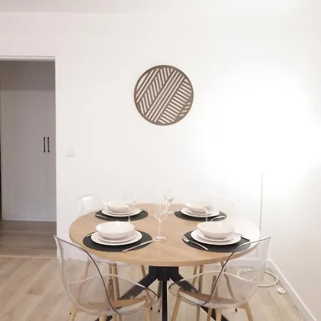 Le Sully Terrasse - Parking Prive - 5min Gare Rer